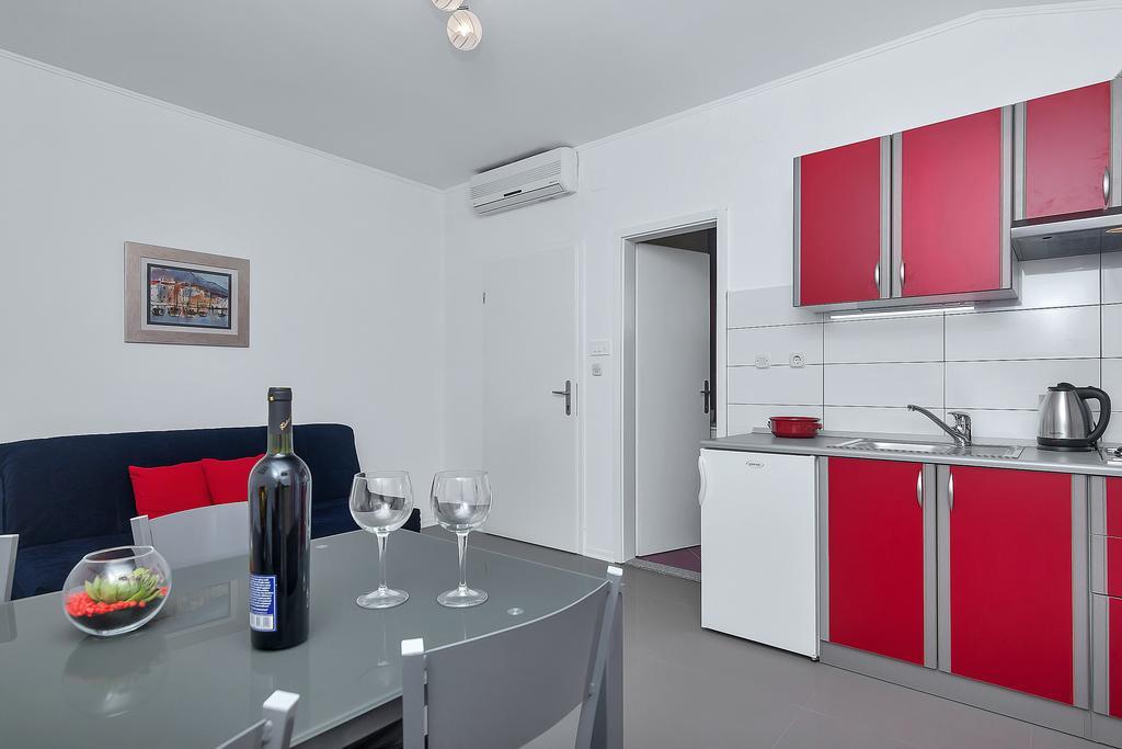 Apartments Smiljka Makarska Exterior foto